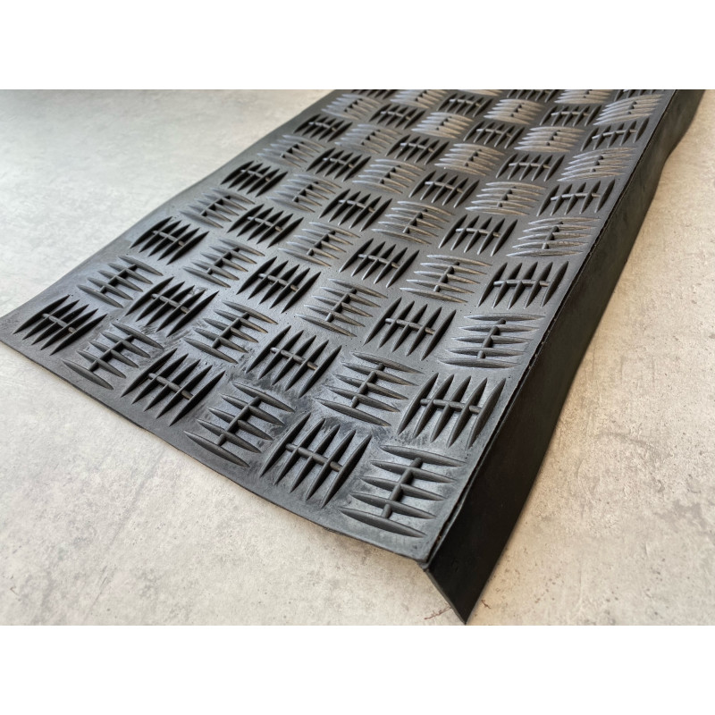 Gumový schodový nášľap