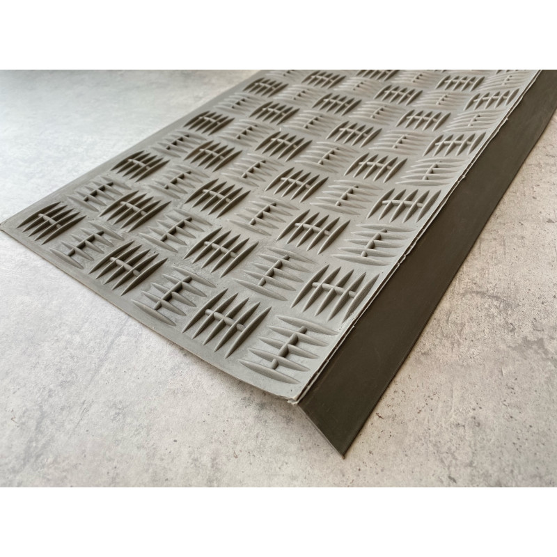 Gumový schodový nášľap