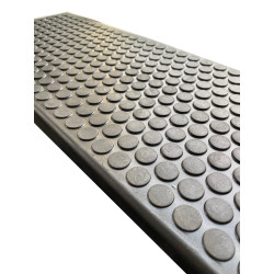 Gumová rohož na schody Dots s lepiacimi prúžkami