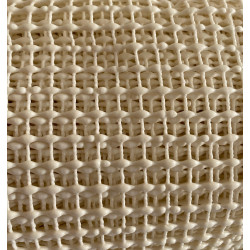 Protišmyková sieťka pod koberce šírka 100 cm x metráž