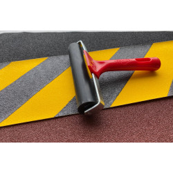 Pritlačný gumový valček na lepenie pások a profilov, šírka 15 cm