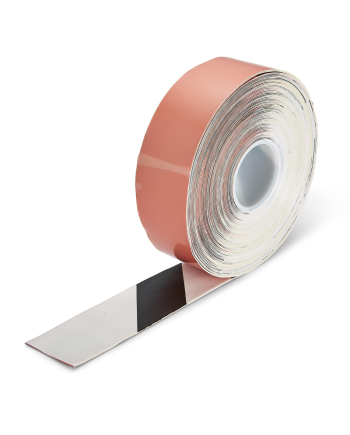 Extra odolná značkovacia páska s nájazdovou hranou 75 mm x 30 m, čiernobiela