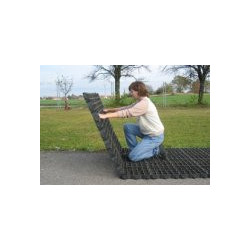 Zatrávňovacia plastová dlažba