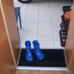 Hliníková vonkajšia rohož 100 x 70 cm