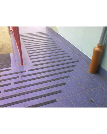 Sklolaminátový protišmykový pás 50 x 1220 mm
