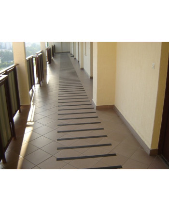 Sklolaminátový protišmykový pás 50 x 1220 mm