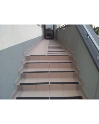 Sklolaminátový protišmykový pás 75 x 1220 mm