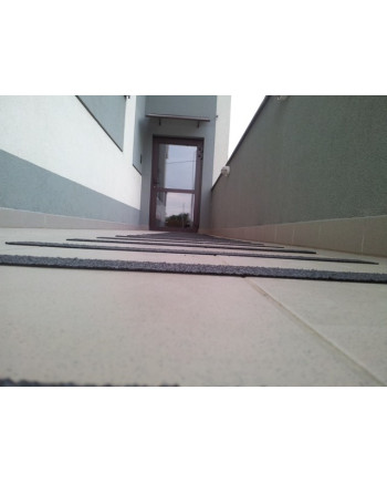 Sklolaminátový protišmykový pás 75 x 1220 mm