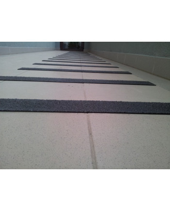Sklolaminátový protišmykový pás 75 x 1220 mm