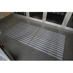 Čistiaca zóna gumové prvky + kefky